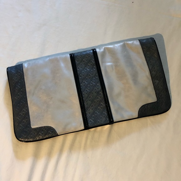 L.A.M.B 'Frosted Love' Treviso Convertible Clutch - Picture 4 of 7